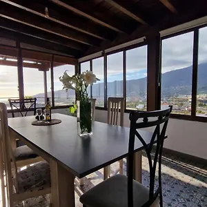 Casa Antonia Dos Pinos