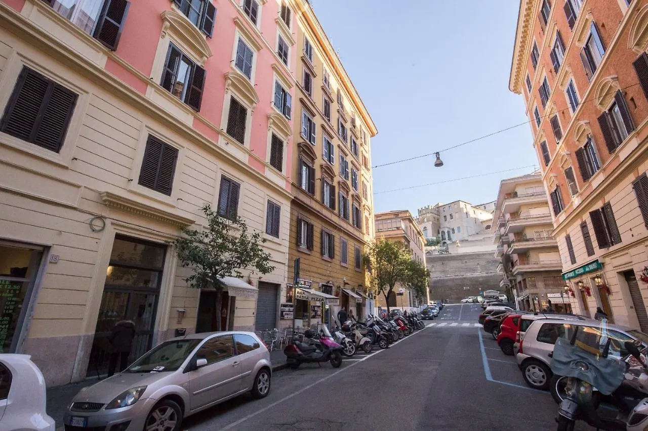 Suite House Vaticano روما 0*,  إيطاليا
